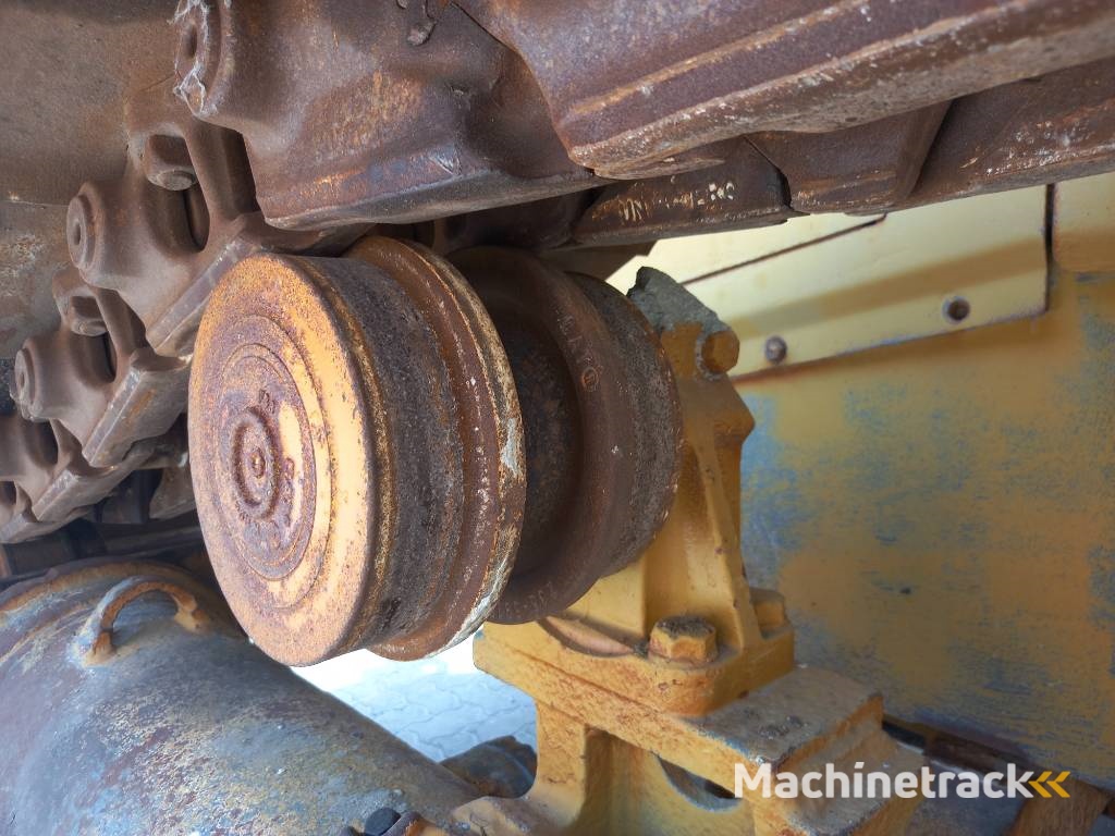 CAT D6R LGP (Abu Dhabi)