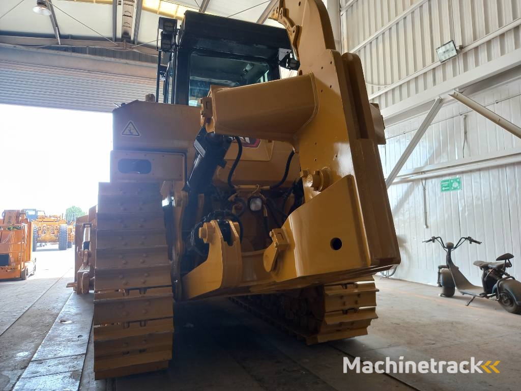 CAT D8T (Jebel Ali)