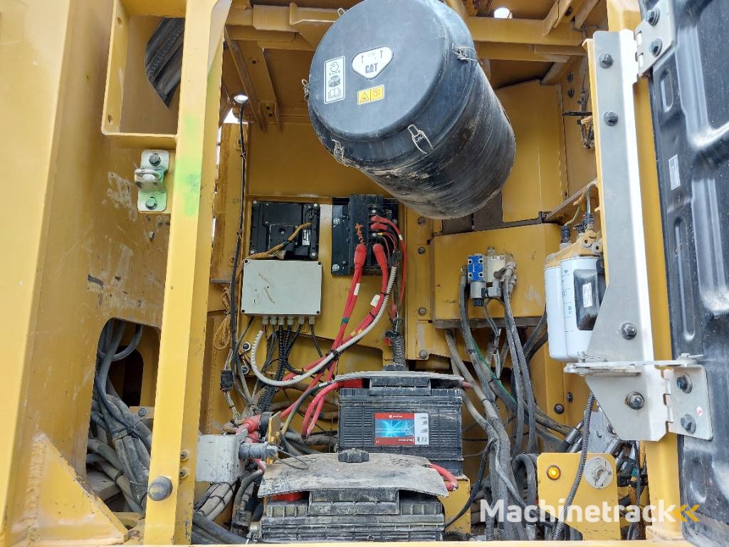 CAT 352 FL XE MHD (17m demolition)