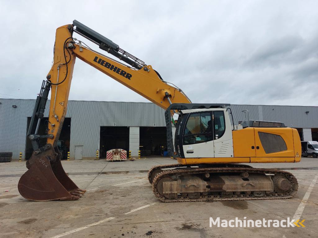 Liebherr R936LC