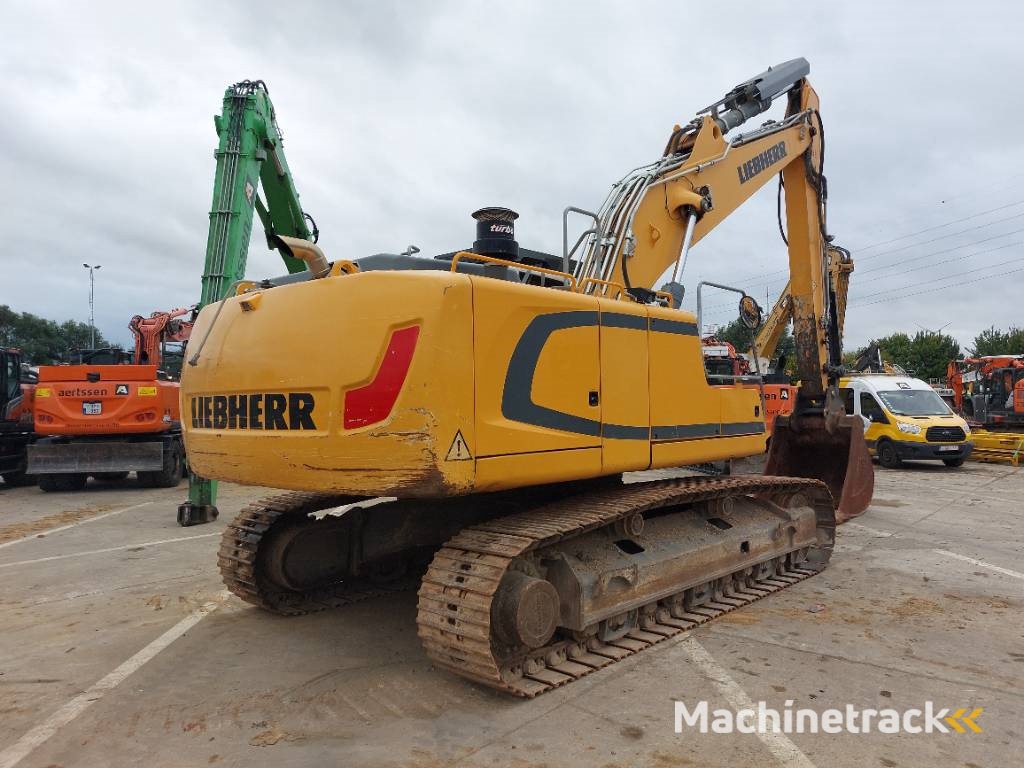 Liebherr R936LC