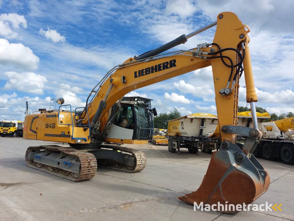 Liebherr R946LC (Lifting Cab)