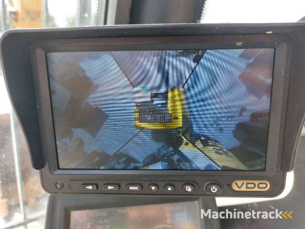 Liebherr R946LC (Lifting Cab)