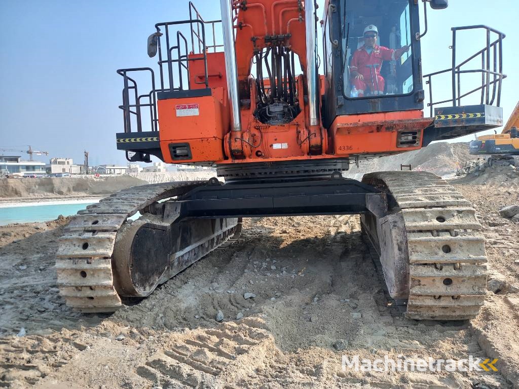 Hitachi EX 1200-6 Longreach 28m (Abu Dhabi)