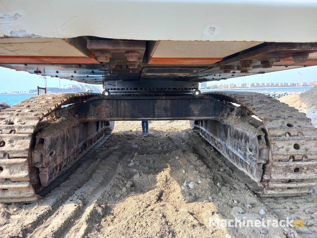 Hitachi EX 1200-6 Longreach 28m (Abu Dhabi)