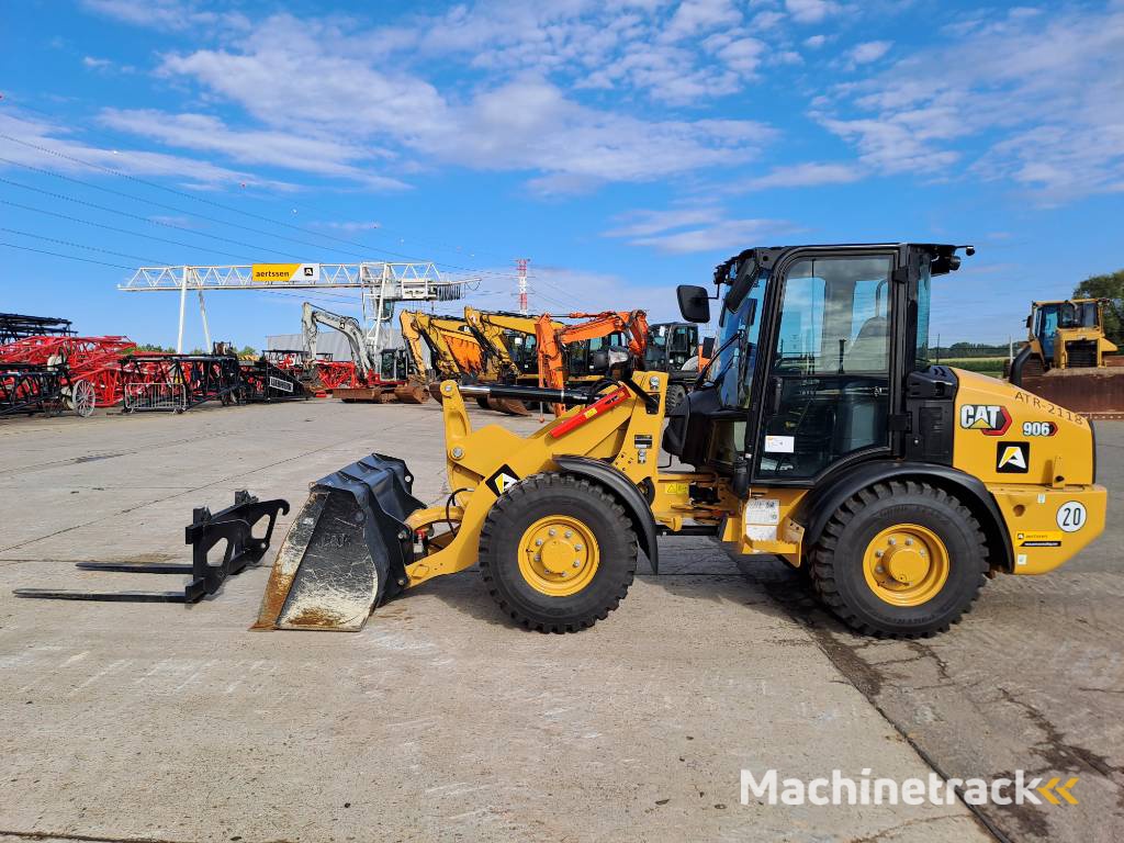 CAT 906 (Bucket+Forks)