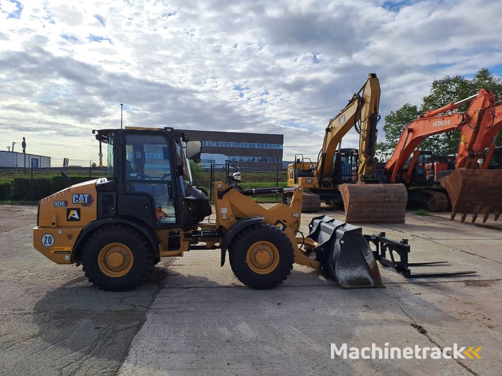 CAT 906 (Bucket+Forks)