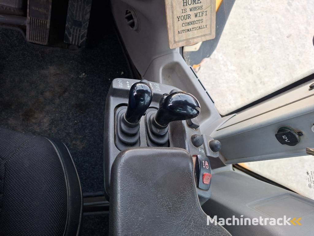 Volvo L 150 H (New Tyres)