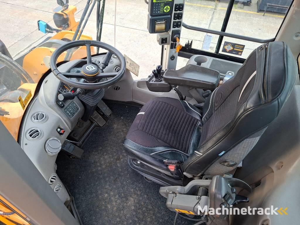 Volvo L 150 H (New Tyres)