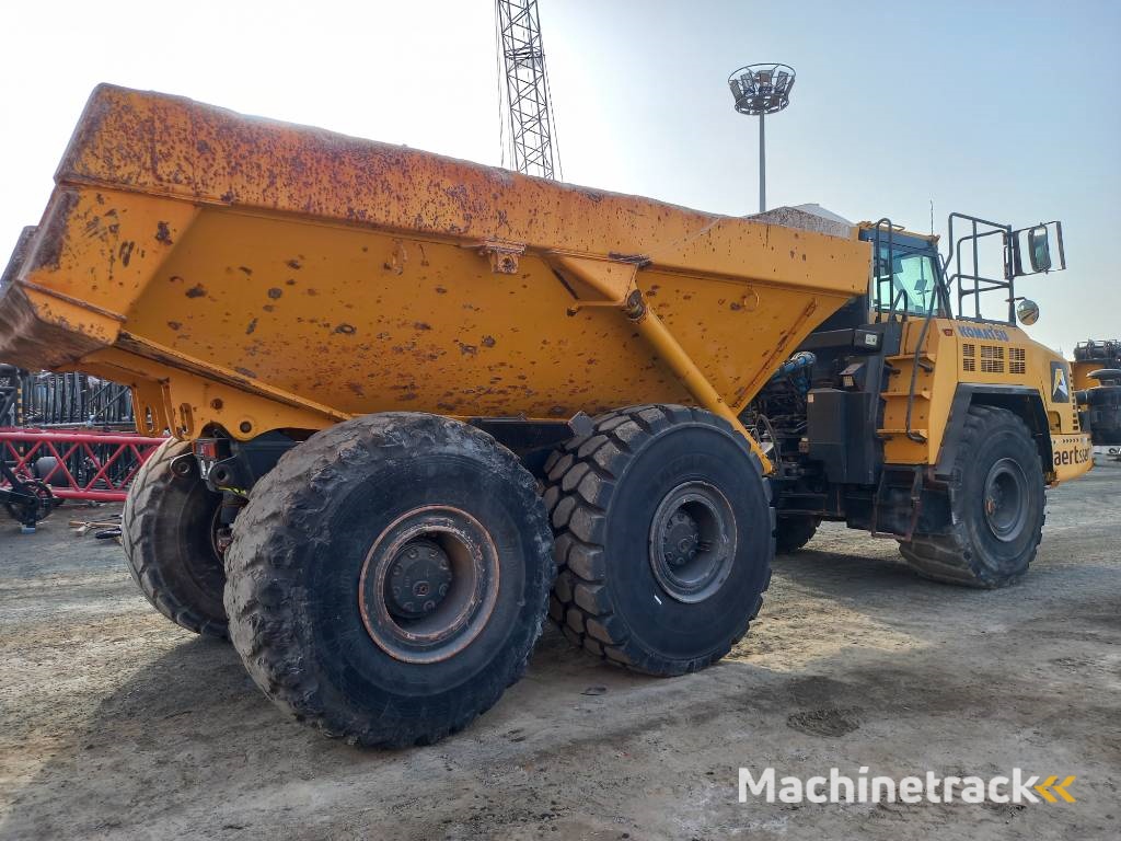 Komatsu HM400-3R (4 pcs available in Abu Dhabi)