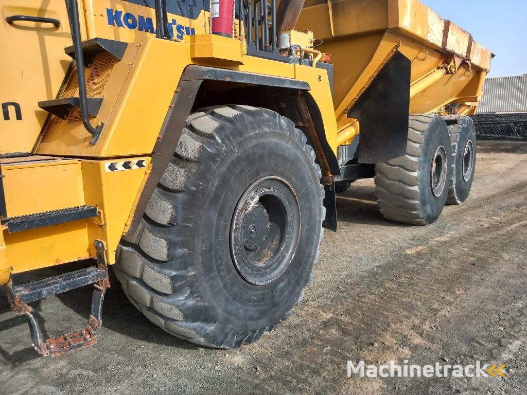 Komatsu HM400-3R (4 pcs available in Abu Dhabi)