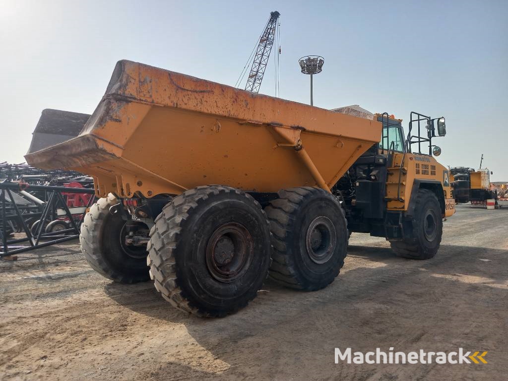 Komatsu HM400-3R (4 pcs available in Abu Dhabi)
