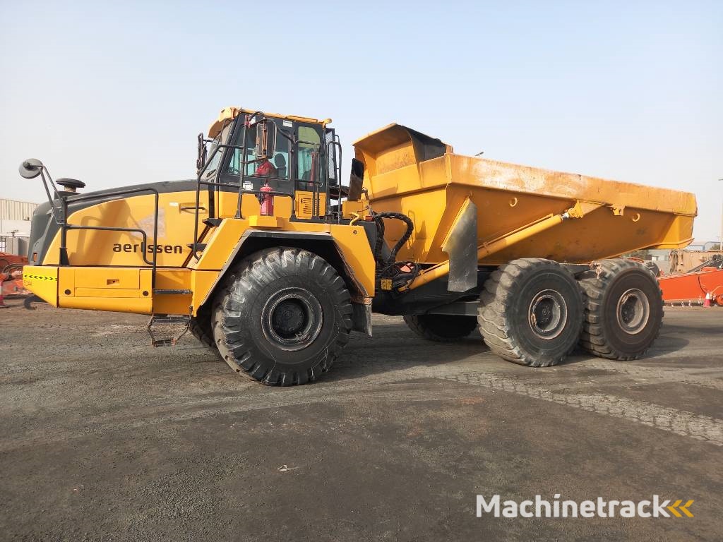Komatsu HM400-3R (4pcs available in Abu Dhabi)