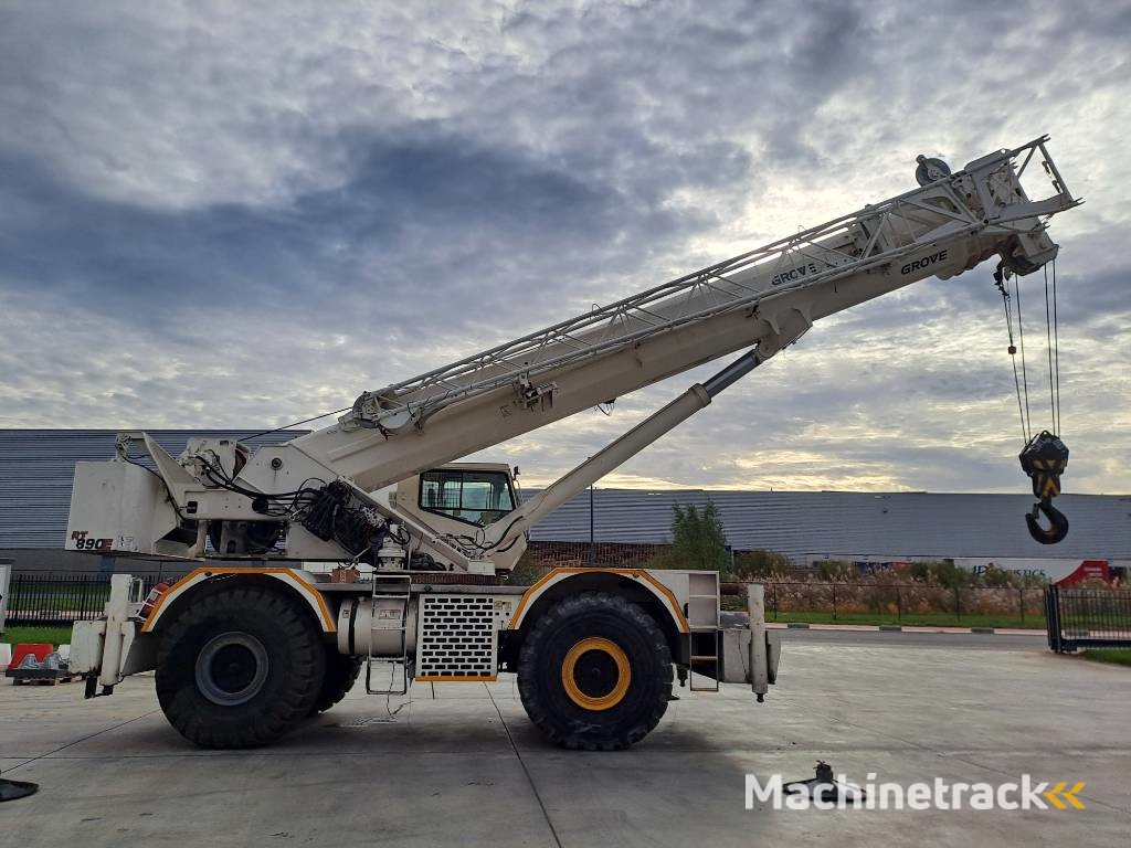 Grove RT890E
