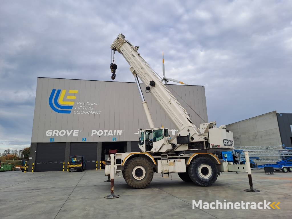 Grove RT890E