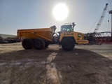 Minituur van Komatsu HM400-3R (4 pcs available in Abu Dhabi)