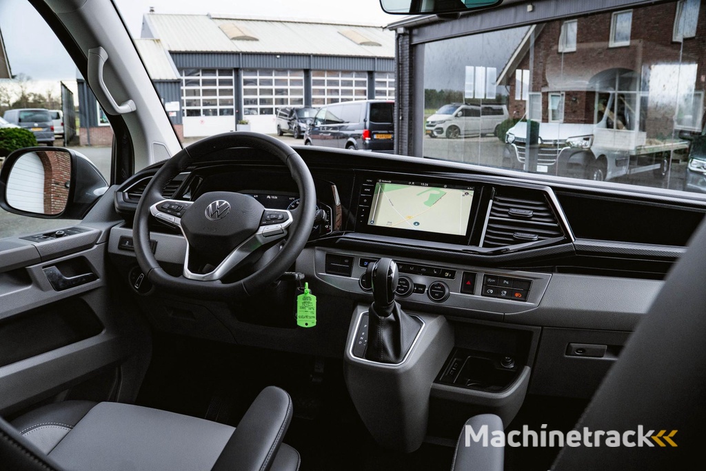 Volkswagen Transporter T6.1 CARAVELLE 2.0 TDI 150 PK DSG L2H1 DUB/CAB A-Klep ACC | LED | Digital Cockpit | Leder | Apple Carplay/Android Auto