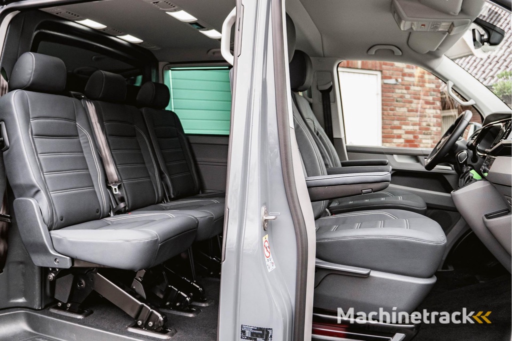 Volkswagen Transporter T6.1 2.0 TDI 204 PK DSG CARAVELLE L2H1 A-KLEP DUB/DUB ACC | LED | Leder | Privacy glass | 2x schuifdeuren