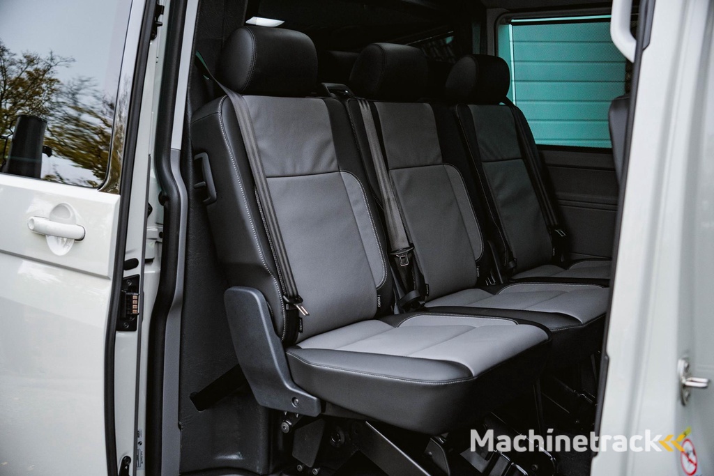 Volkswagen Transporter T6.1 2.0 TDI 150 PK DSG CARAVELLE L2H1 DUB/CAB A-Deuren ACC | LED | Digital Cockpit | Leder | Apple Carplay/Android Auto