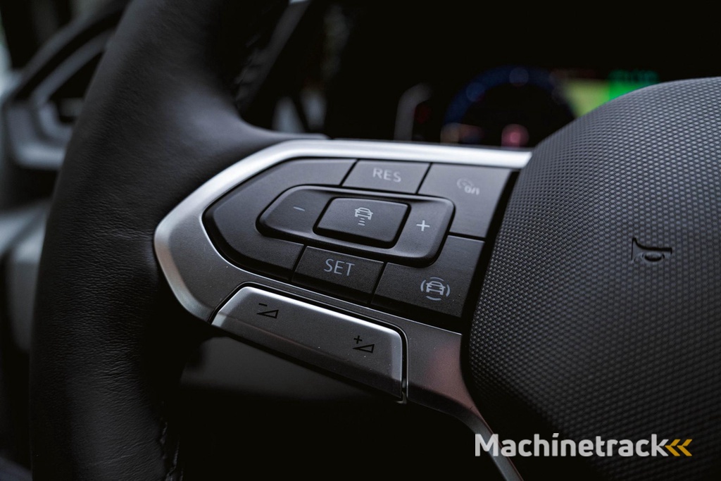 Volkswagen Transporter T6.1 2.0 TDI 150 PK DSG CARAVELLE L2H1 DUB/CAB A-Deuren ACC | LED | Digital Cockpit | Leder | Apple Carplay/Android Auto