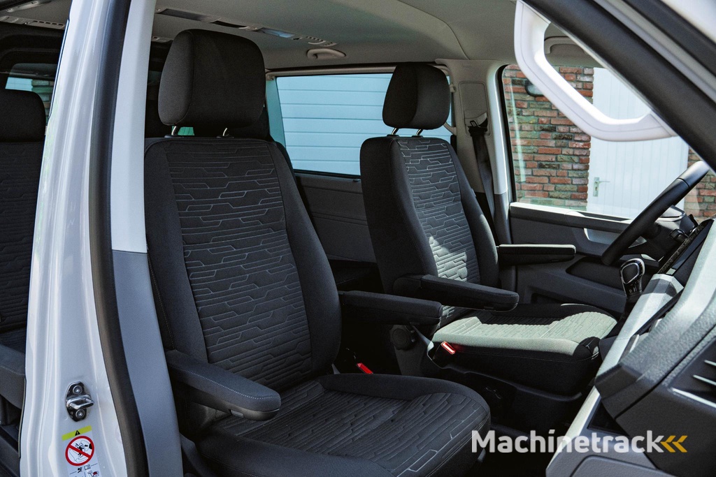 Volkswagen Transporter 2.0 TDI L2H1 150PK DSG DUB/CAB Caravelle T6.1 150 PK DSG DUB/CAB