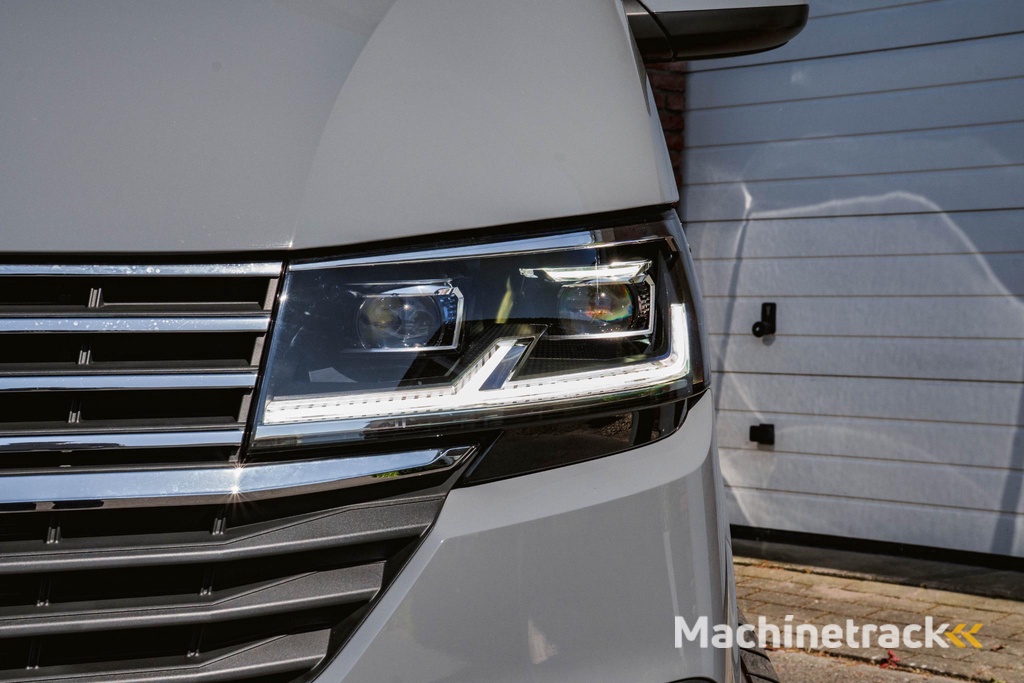 Volkswagen Transporter 2.0 TDI L2H1 150 PK DUB/CAB Caravelle T6.1 150 PK DSG DUB/CAB