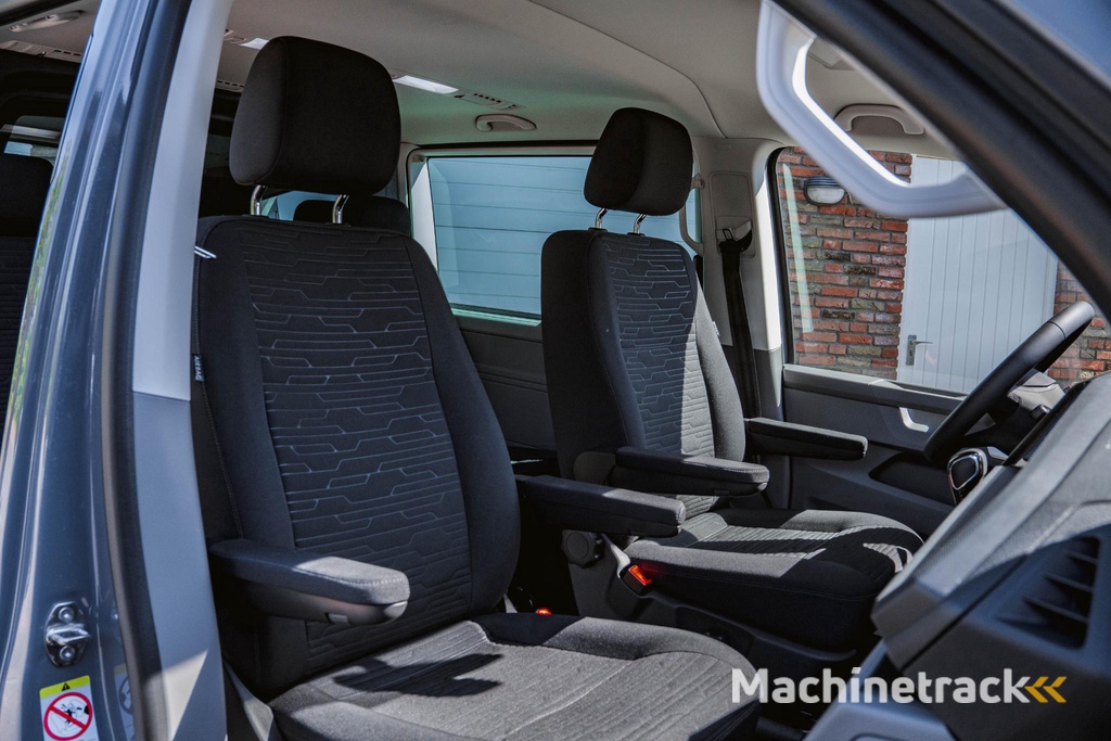 Volkswagen Transporter 2.0 TDI L2H1 150 PK DUB/CAB Caravelle T6.1 150 PK DSG DUB/CAB