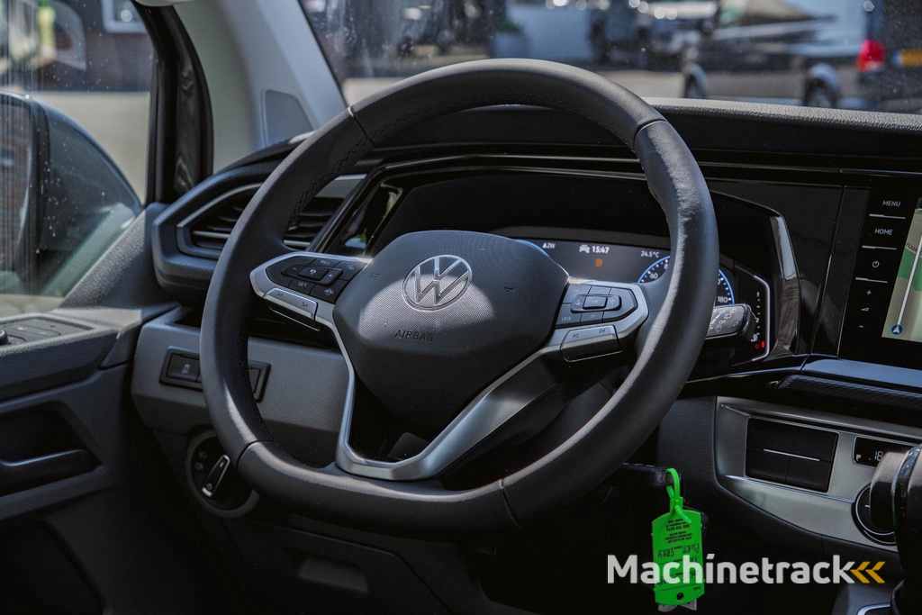 Volkswagen Transporter 2.0 TDI L2H1 150 PK DUB/CAB Caravelle T6.1 150 PK DSG DUB/CAB