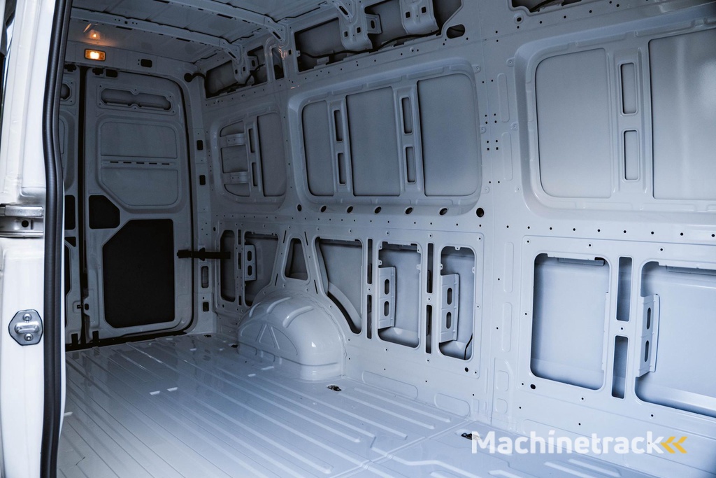 Volkswagen Crafter 2.0 TDI 140PK Automaat L4H3