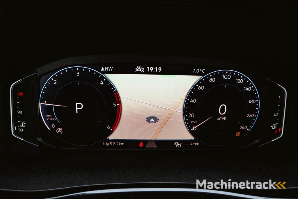 Volkswagen Transporter T6.1 2.0 TDI 204 PK DSG CARAVELLE L2H1 A-KLEP DUB/DUB ACC | LED | Leder | Virtual Cockpit | Privacy glass |