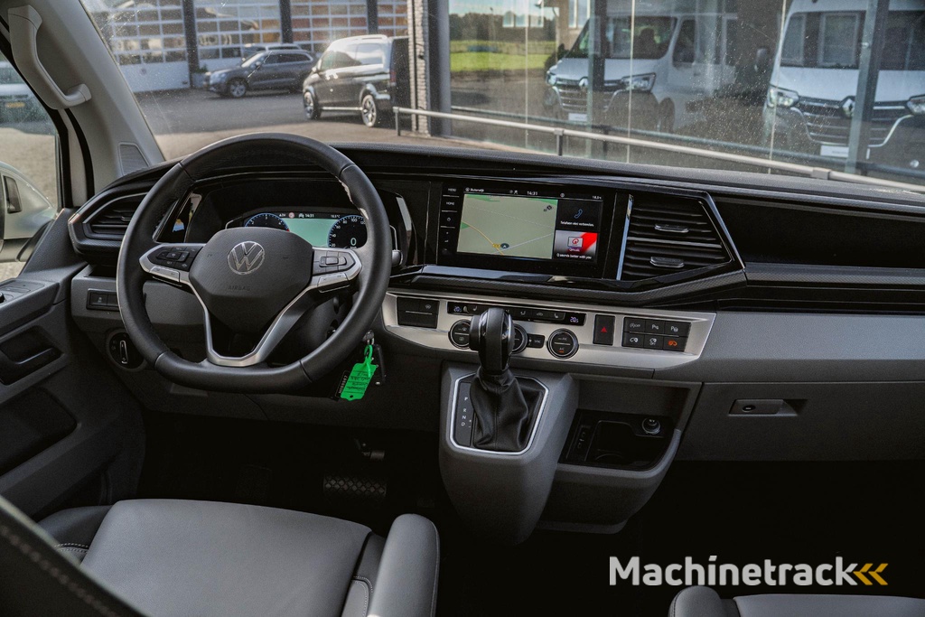 Volkswagen Transporter 2.0 TDI 204 pk L2H1 Highline 2x Elek. Schuifdeur