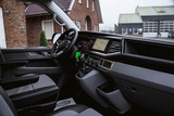 Minituur van Volkswagen Transporter T6.1 2.0 TDI 204 PK DSG CARAVELLE L2H1 A-KLEP DUB/DUB ACC | LED | Leder | Virtual Cockpit | Privacy glass |