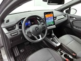 Minituur van Renault Captur 1.6 E-Tech full hybrid 145 techno Automaat