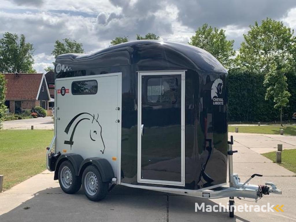 Cheval Liberte Gold 3