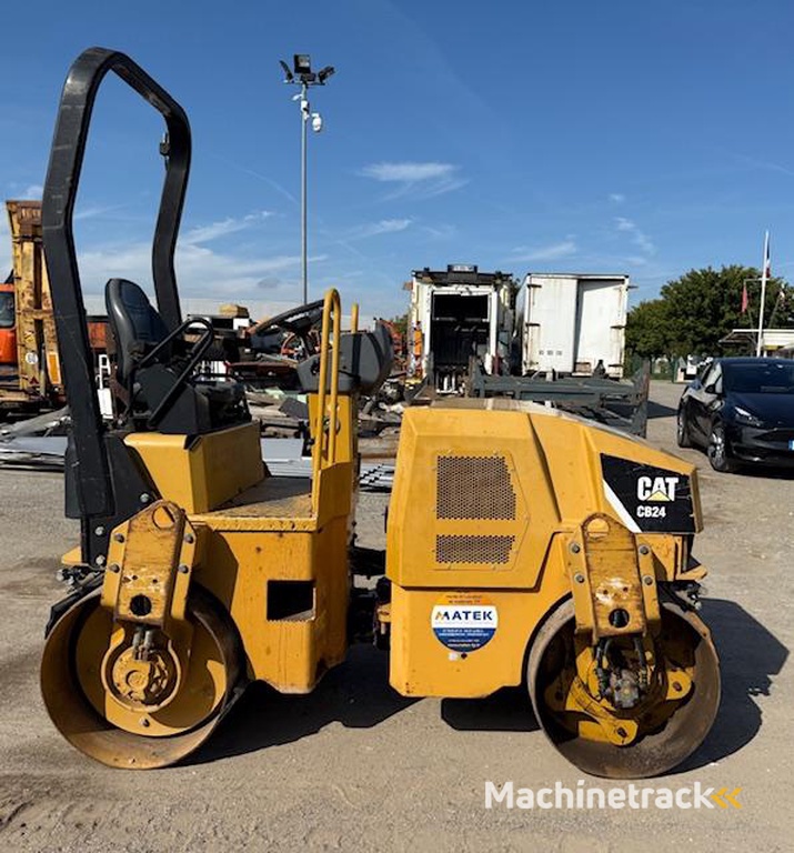 Caterpillar CB24