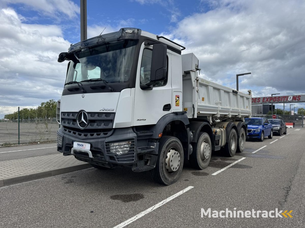 Mercedes Actros