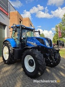 zeer-nette-newholland-t7.225-2017-autocommand-en-fronthef