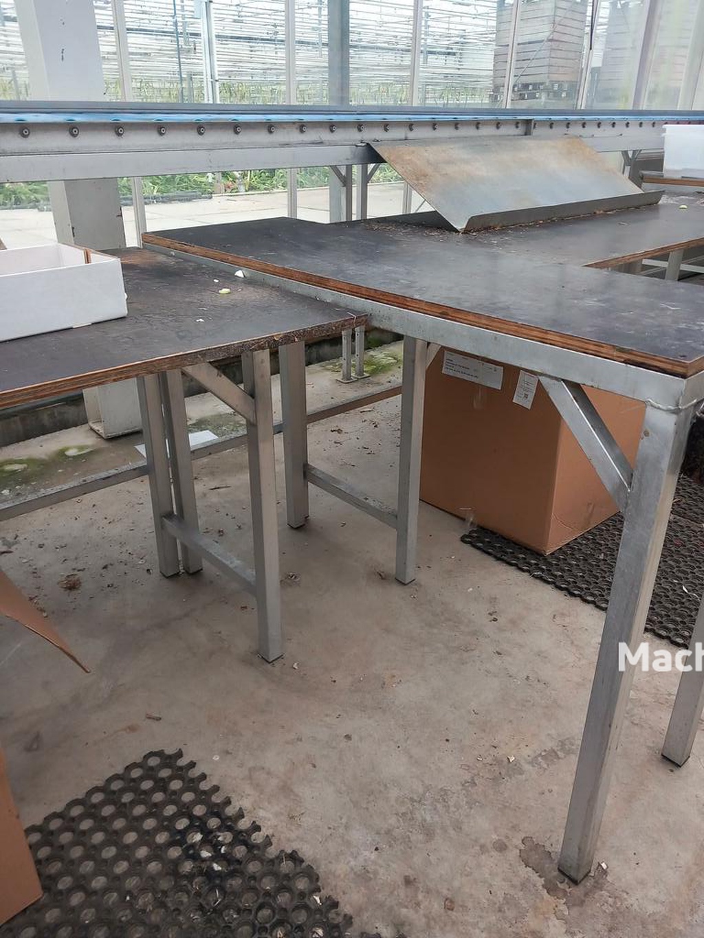 ROLLERBAAN SYSTEEM EN INPAKTAFELS