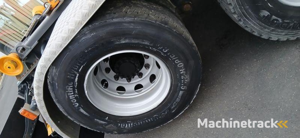 Renault Premium-Lander