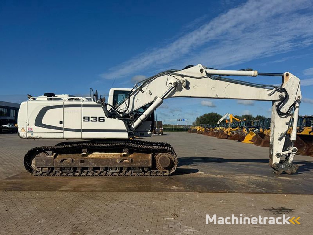 Liebherr R936