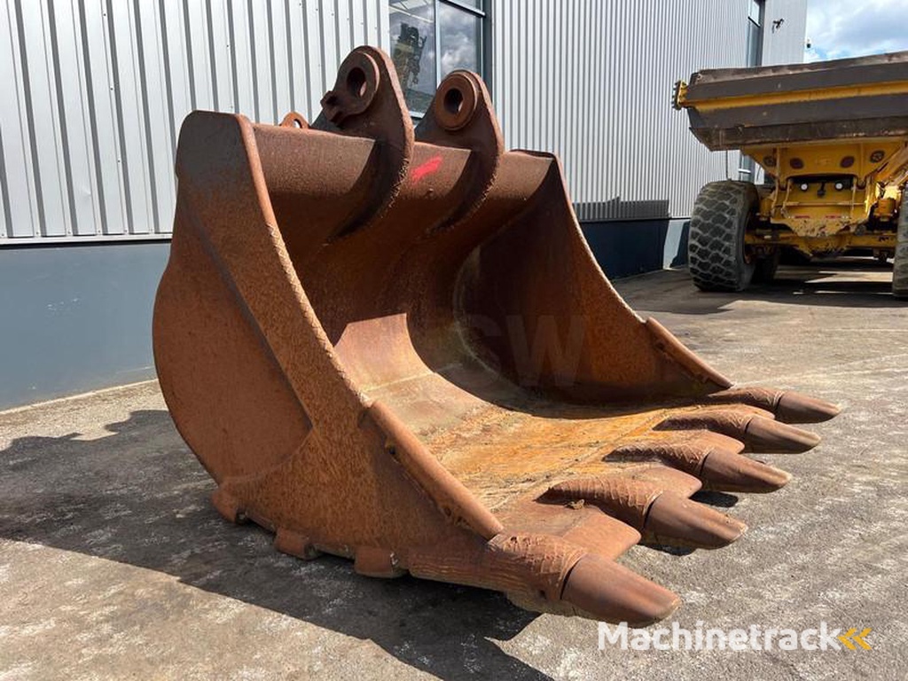 Caterpillar Caterpillar-385-bucket-with-teeth