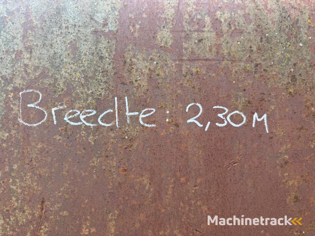 Caterpillar Caterpillar-385-bucket-with-teeth