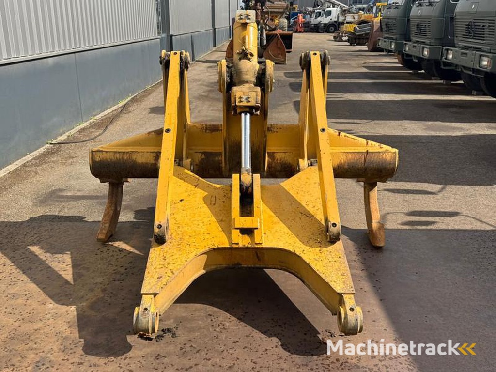 Caterpillar D6R-Ripper