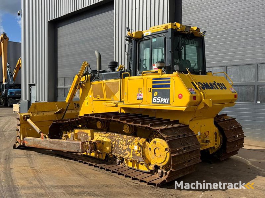 Komatsu D65PXi-18