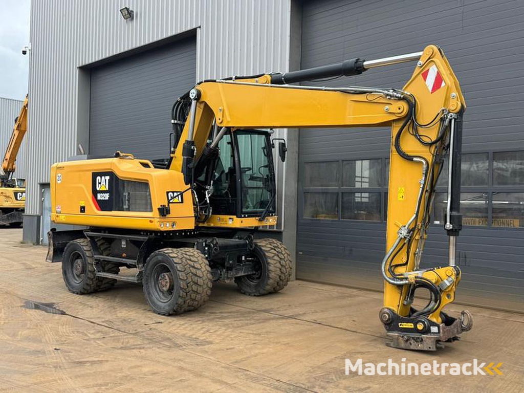 Caterpillar 320