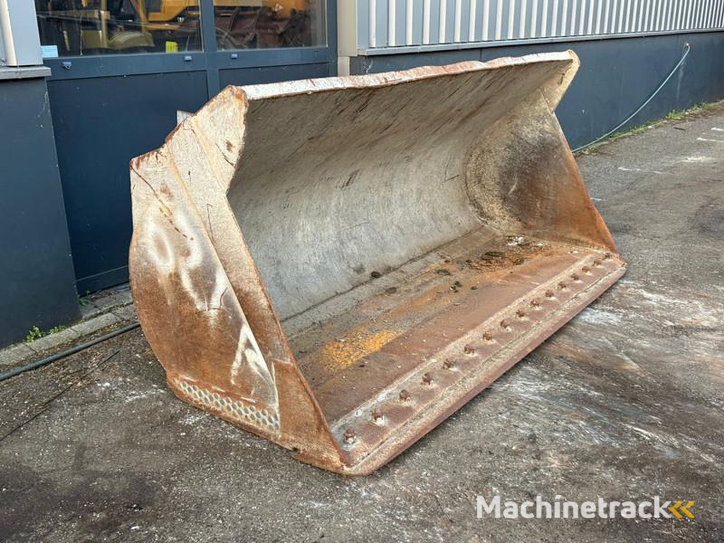 nc WG-2450 Volvo small