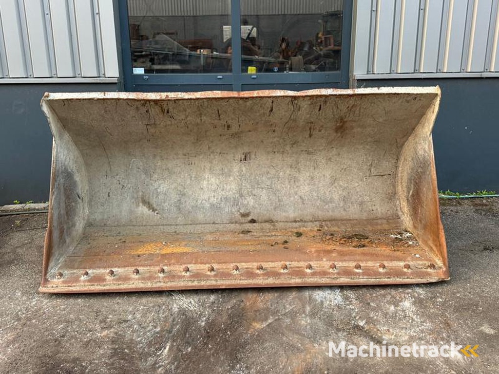 nc WG-2450 Volvo small