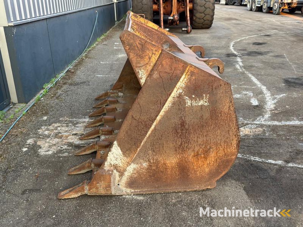 nc WG-2500 Volvo small