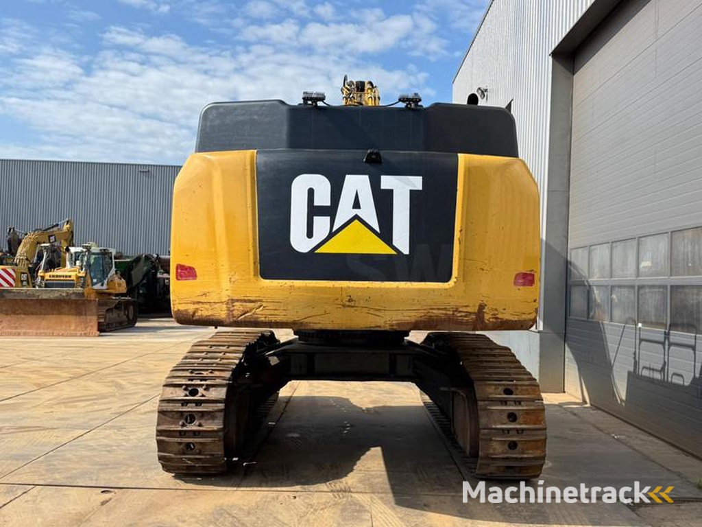Caterpillar 352F
