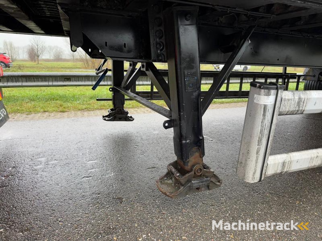 Stas S300ZX Tri/A Walking Floor